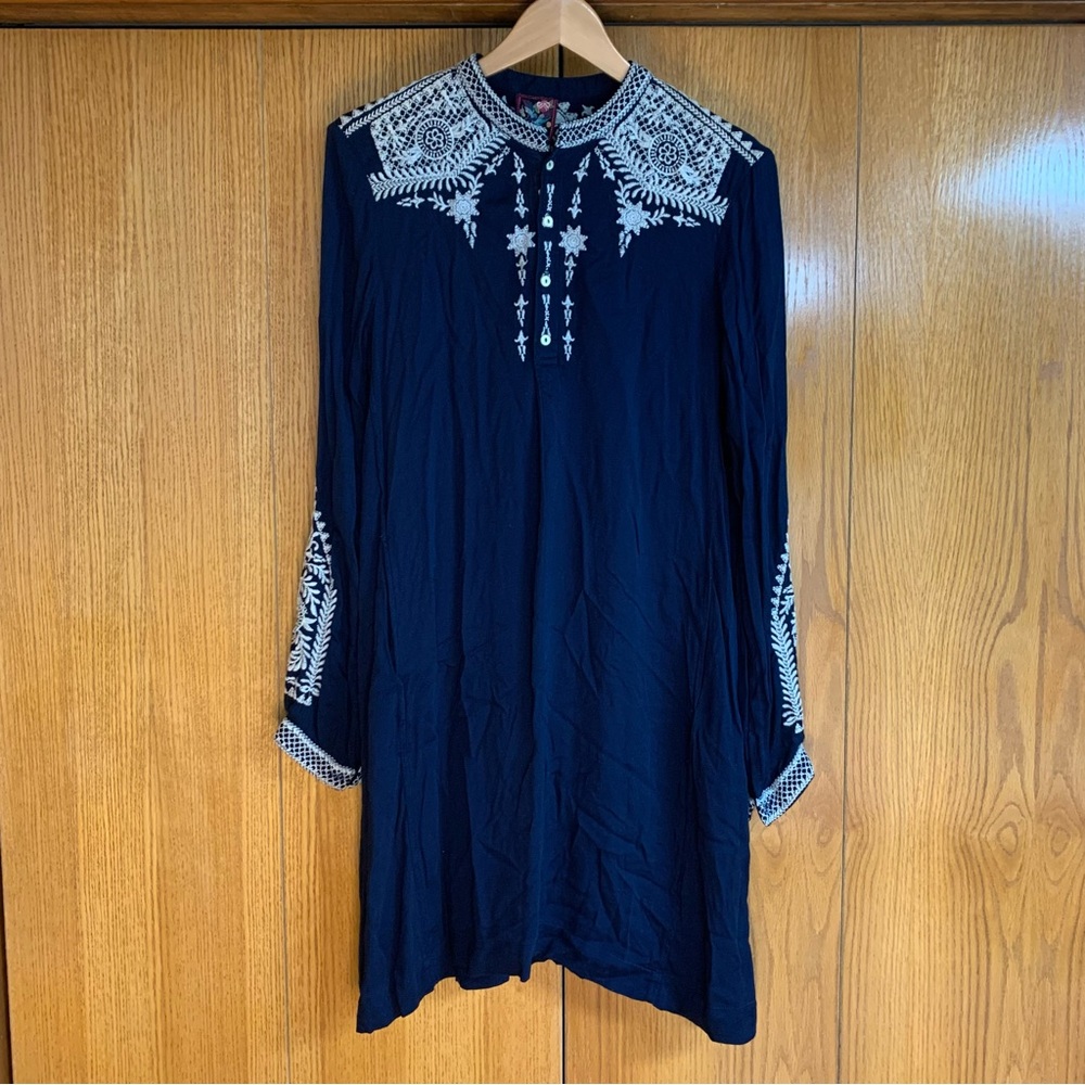 Johnny‎ Was Women's Embroidered Navy Blue And White Tunic Midi Dress Size XS